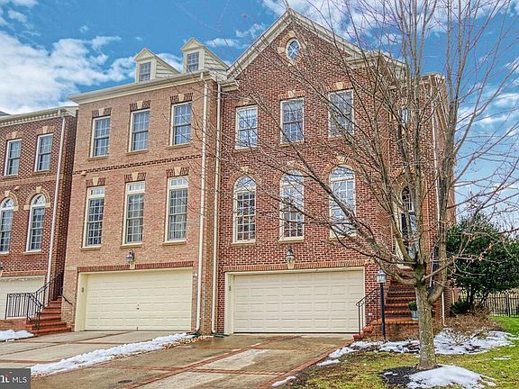 Enjoy the Amenities of the River Creek Community