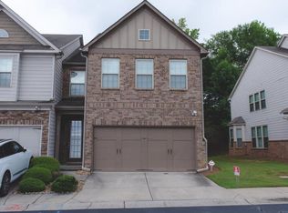 2214 Spicy Pine Ln, Lawrenceville, GA 30044