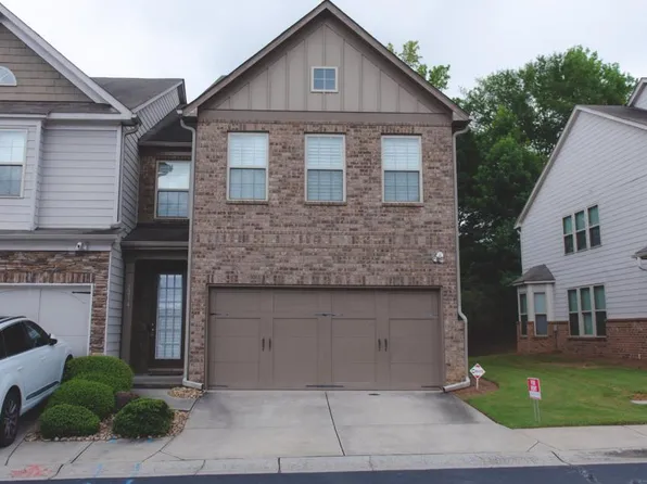 2214 Spicy Pine Ln, Lawrenceville, GA 30044
