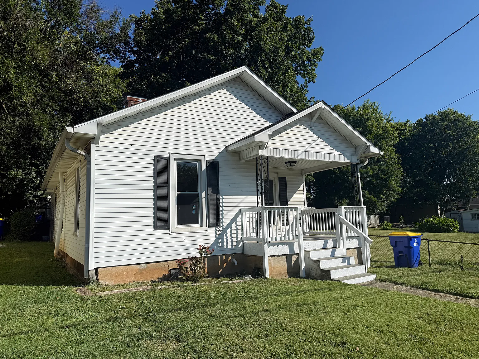 3 bed, 953 sqft, $1,450 — Photo 2