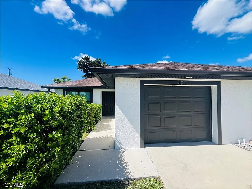 3 bed, 2.0 bath, 1200 sqft, $1,700 — Photo 1
