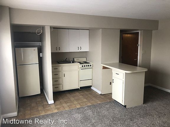 4th image of 530 W Berry St APT 303