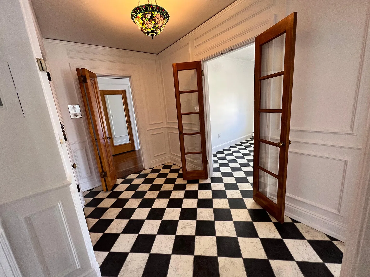 375 Lloyd Ave — Photo 3