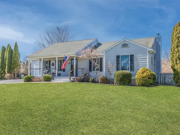 12 Seril Court, Riverhead, NY 11901