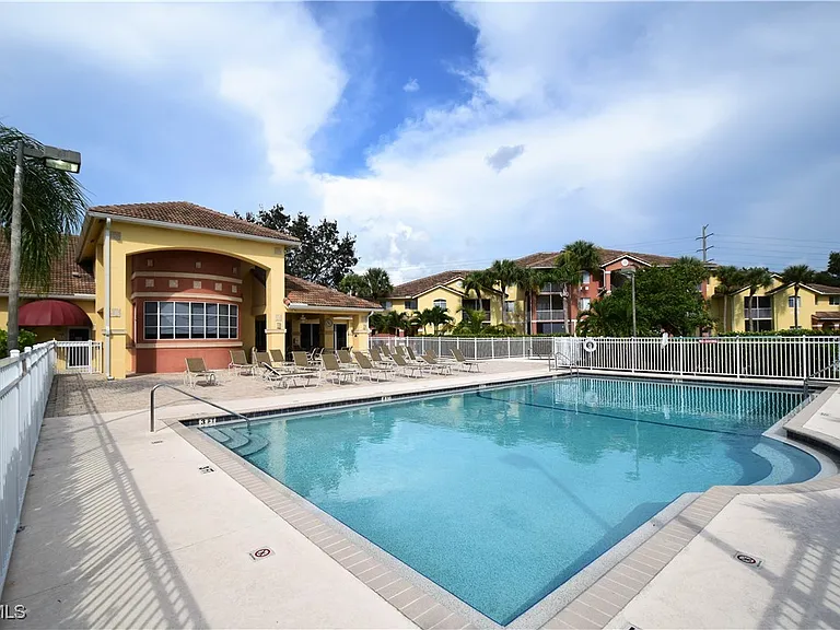 6481 Aragon Way #205 — Photo 33