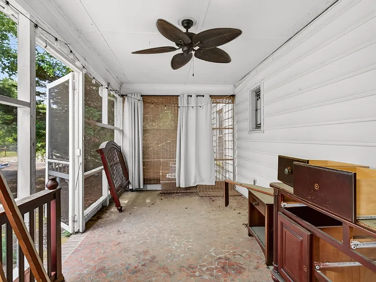 636 N Wilkinson Dr — Photo 34