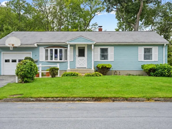 3 Vine St, Webster, MA 01570
