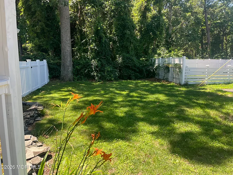 22 Locust Ct — Photo 6