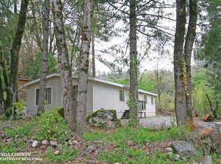 10207 Creekside Way, Grass Valley, CA 95949