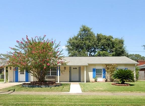 2nd image of 409 Greenwood Dr