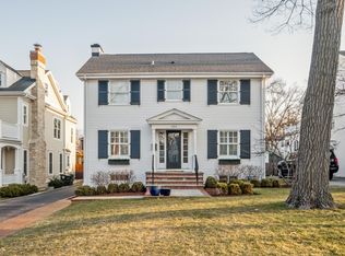 1361 Scott Ave, Winnetka, IL 60093