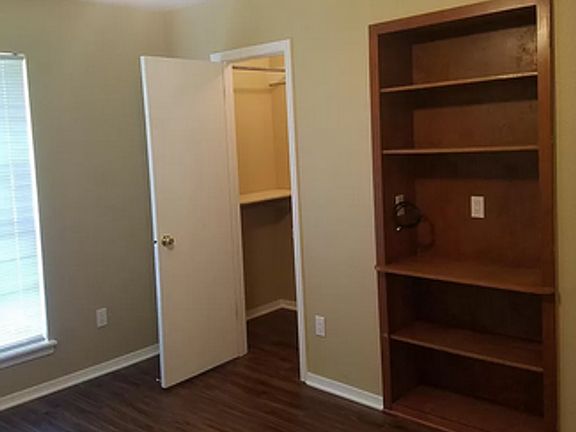 3rd image of 3508 Kresswick Dr