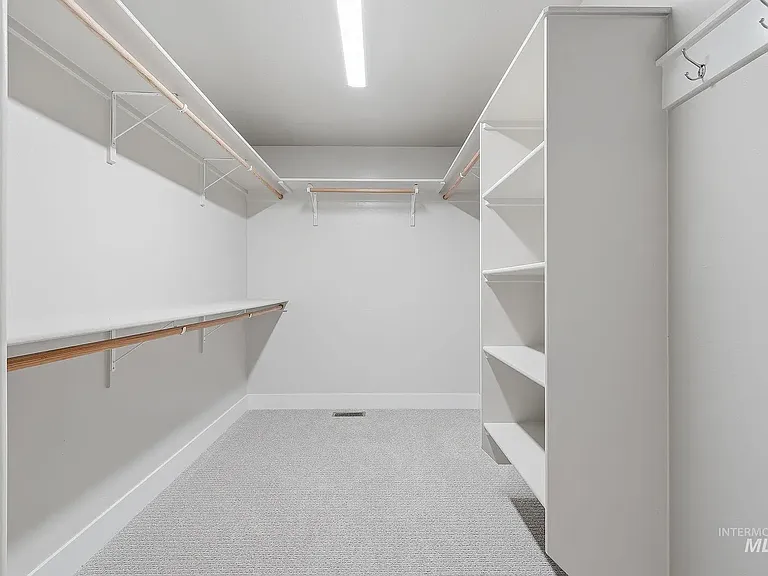 1231 N Seven Golds Ave — Photo 14