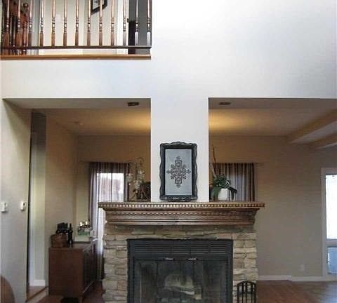 4th image of 37 Woodlawn Ave