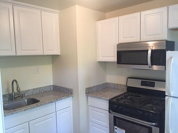 4th image of 7 Healdsburg Ave