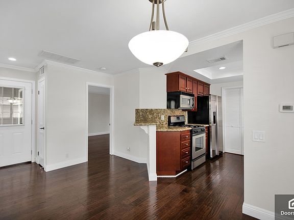 3rd image of 12 Abbey Ln
