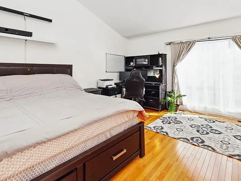 8308 Southern Oaks Ct — Photo 9