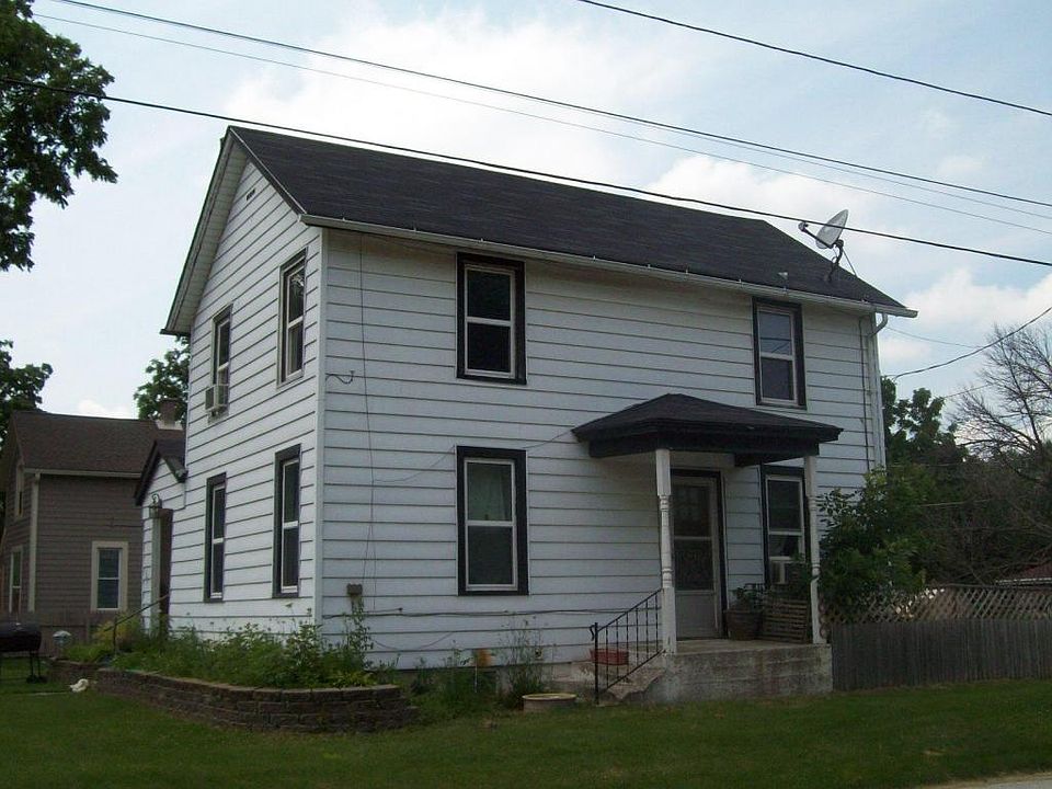 2nd image of 224 E North St