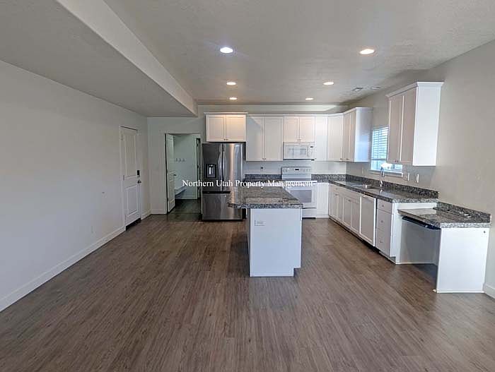 4 Dining and Kitchen_09092024