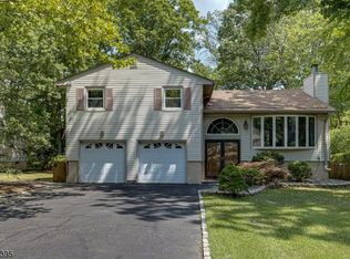 16 Windsor Way, Berkeley Heights, NJ 07922