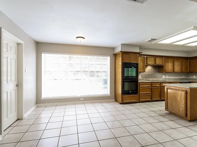 3102 Hickory Falls Dr — Photo 6