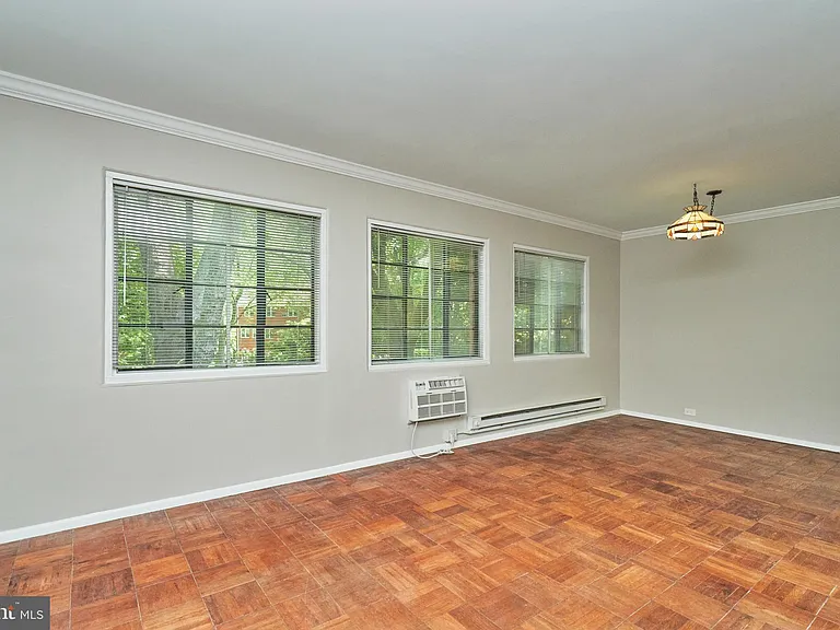 1553 Mount Eagle Pl — Photo 11