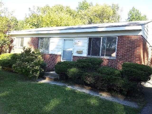 1st image of 6747 Gloria St