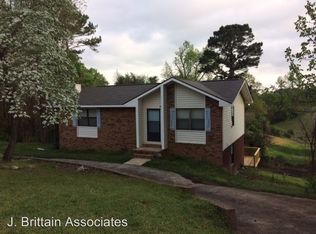 407 Hilltop Rd, Weaver, AL 36277