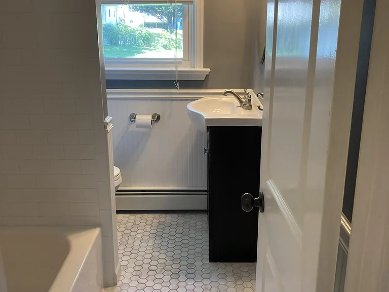 2 Woodview Rd — Photo 10