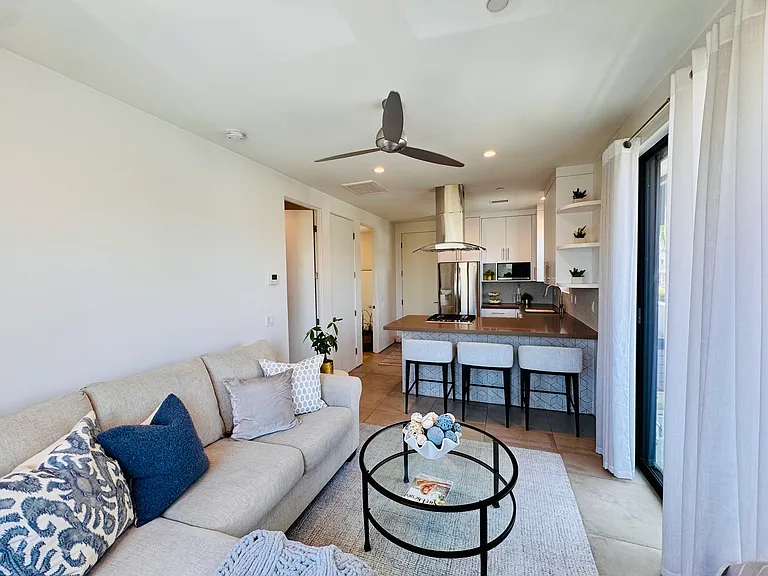 2490 Oxford Ave #1 — Photo 4