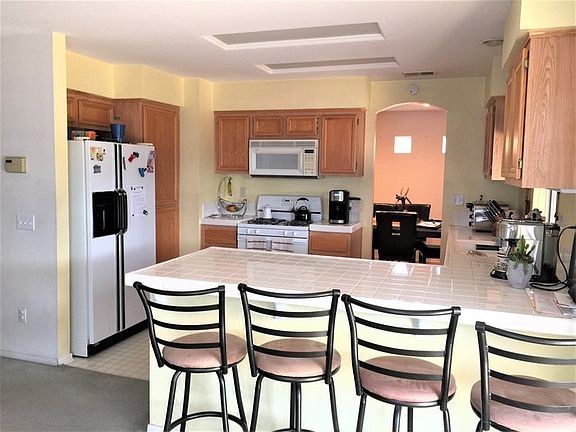 3rd image of 3292 Glancy Dr