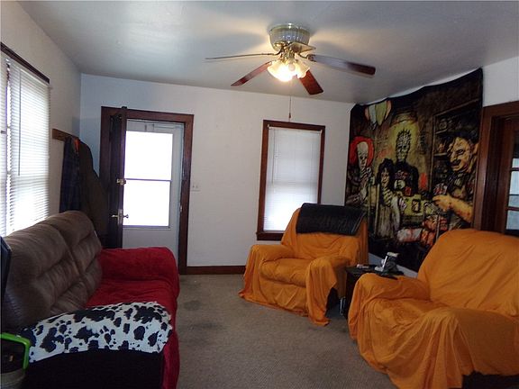 4th image of 613 W South 10th St