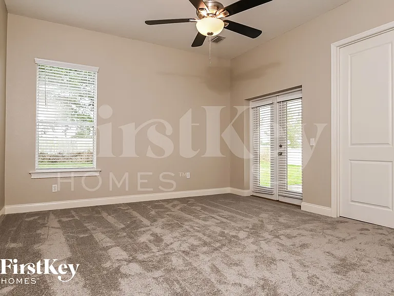 2528 Iris Ann Dr — Photo 7