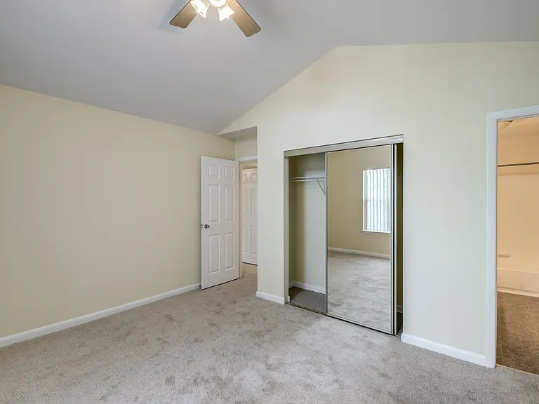 Bellevue - Liberty Military Housing — Photo 10