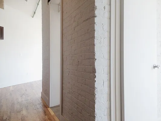 Rented by In Haus LLC | media 34