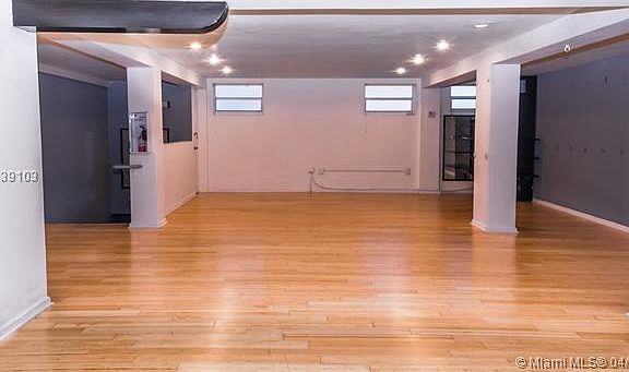 5th image of 465 W 41st St