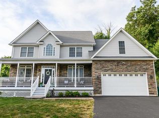 92 Delavan Ave, Beacon, NY 12508