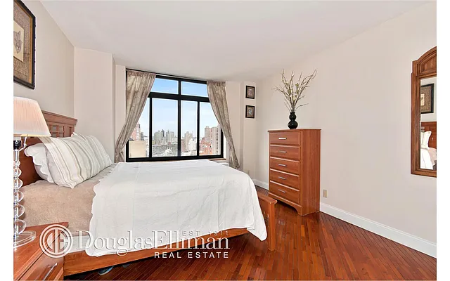 Sold by Douglas Elliman | media 3