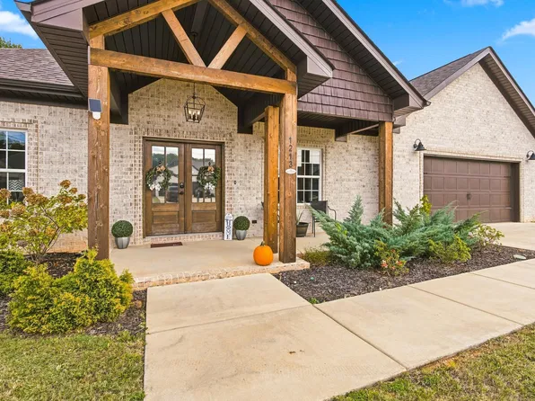 1213 Glendora Ave, Tuscumbia, AL 35674