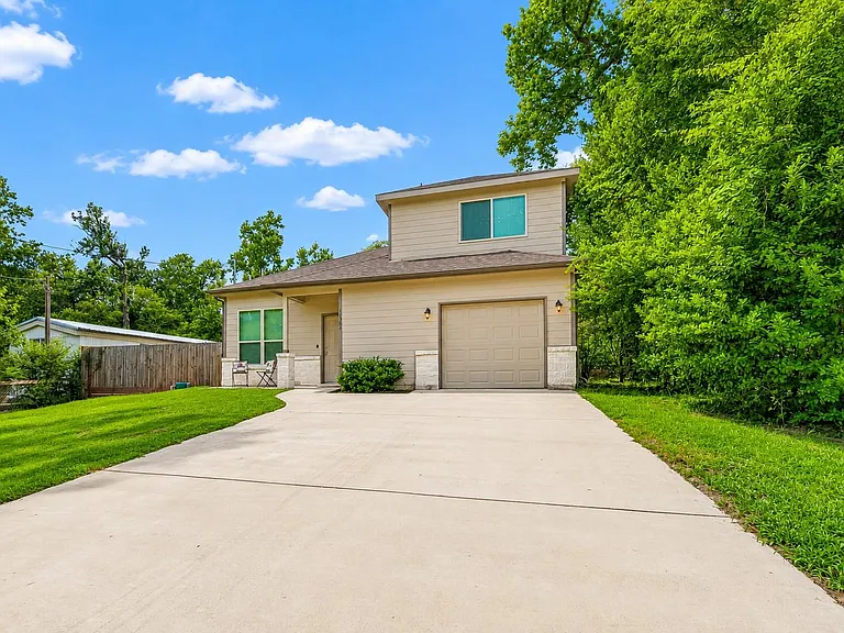 12789 Royal West Dr — Photo 3