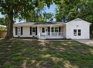 166 Beechmont Dr, Newport News, VA 23608