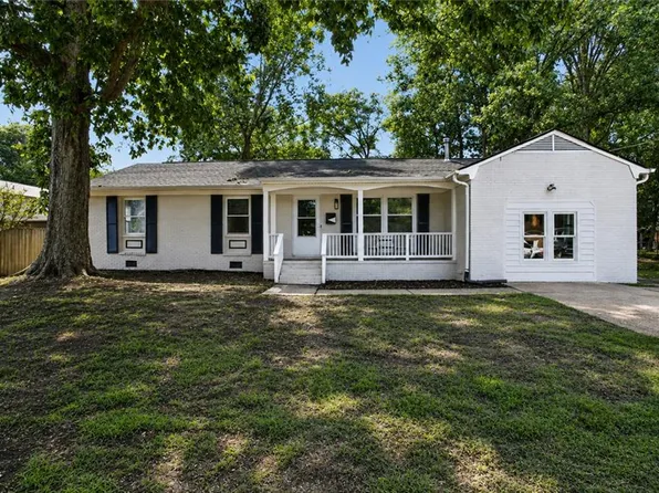 166 Beechmont Dr, Newport News, VA 23608