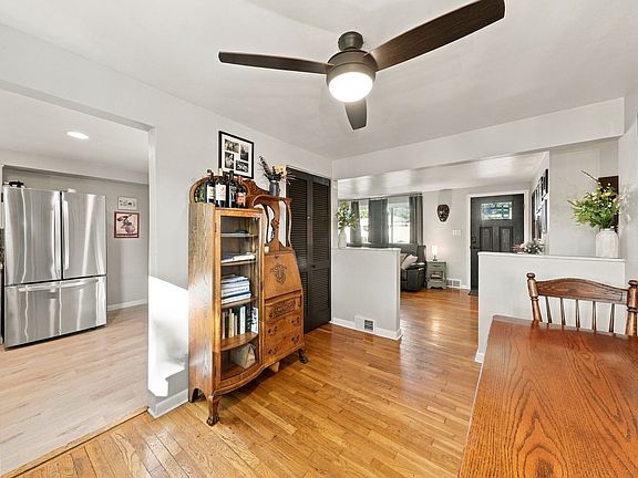 5th image of 302 Duke Ln