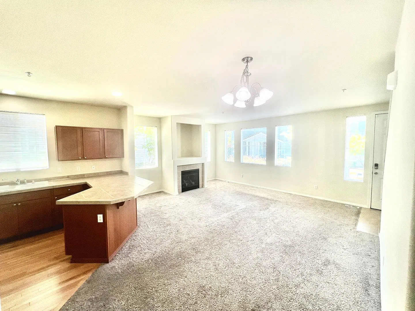 Spacious 3bd/2bath Condo In Dupont — Photo 4
