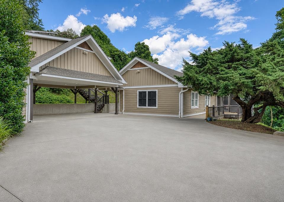 1st image of 228 Country Club Dr