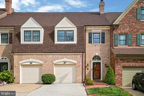 6366 Brampton Ct Photo 1
