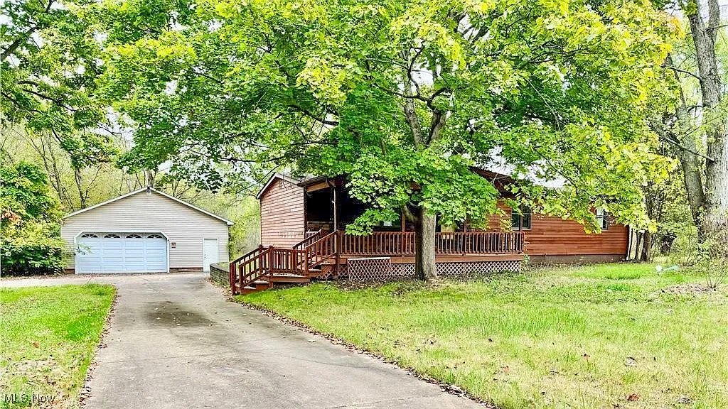 13885 Beard Rd photo 1