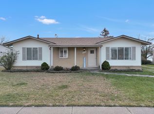 42139 Addison Ave, Canton, MI 48187