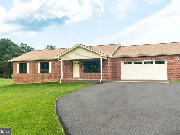 75 Hillcrest Rd, Edinburg, VA 22824