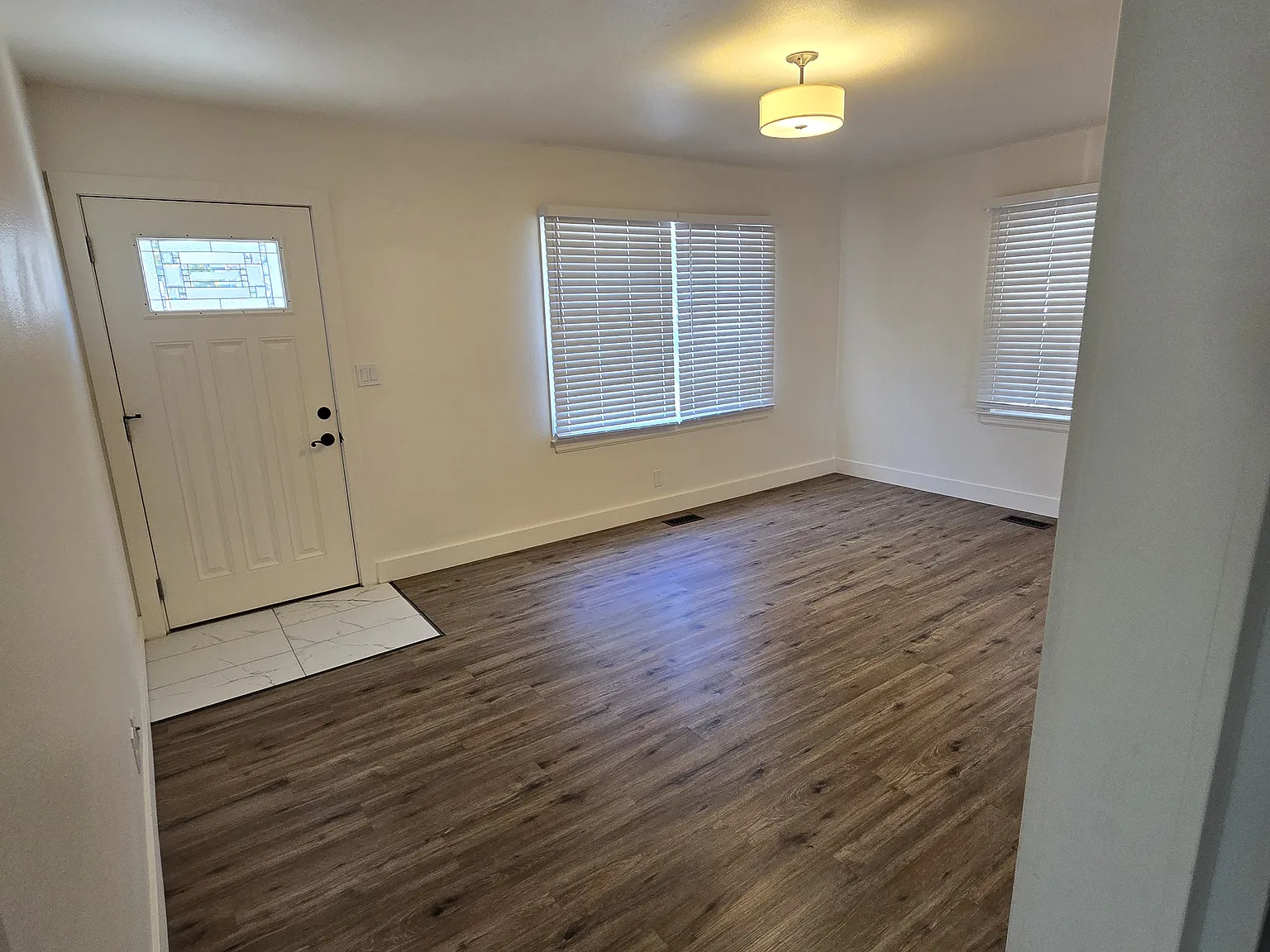 2 bed, 900 sqft, $1,550 — Photo 3